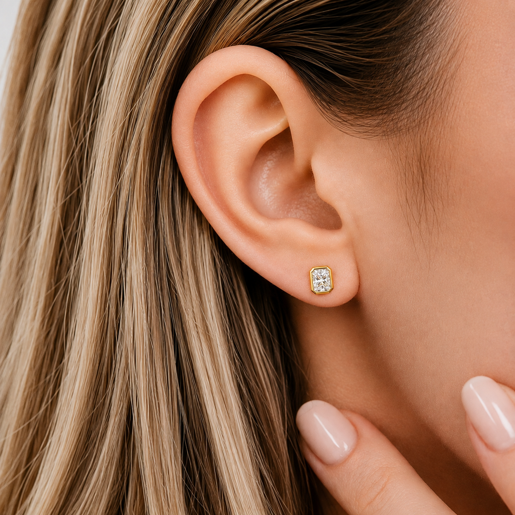 Aure Radiant Studs