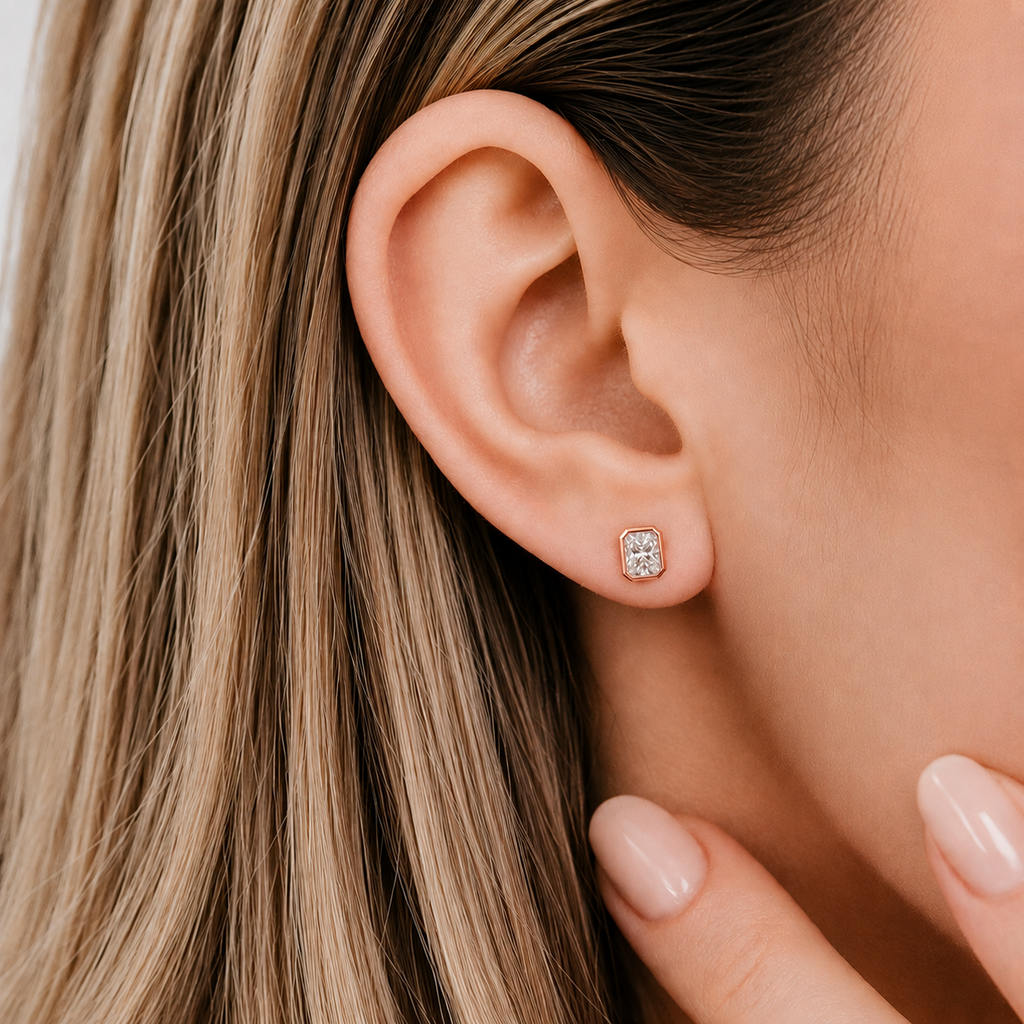 Aure Radiant Studs