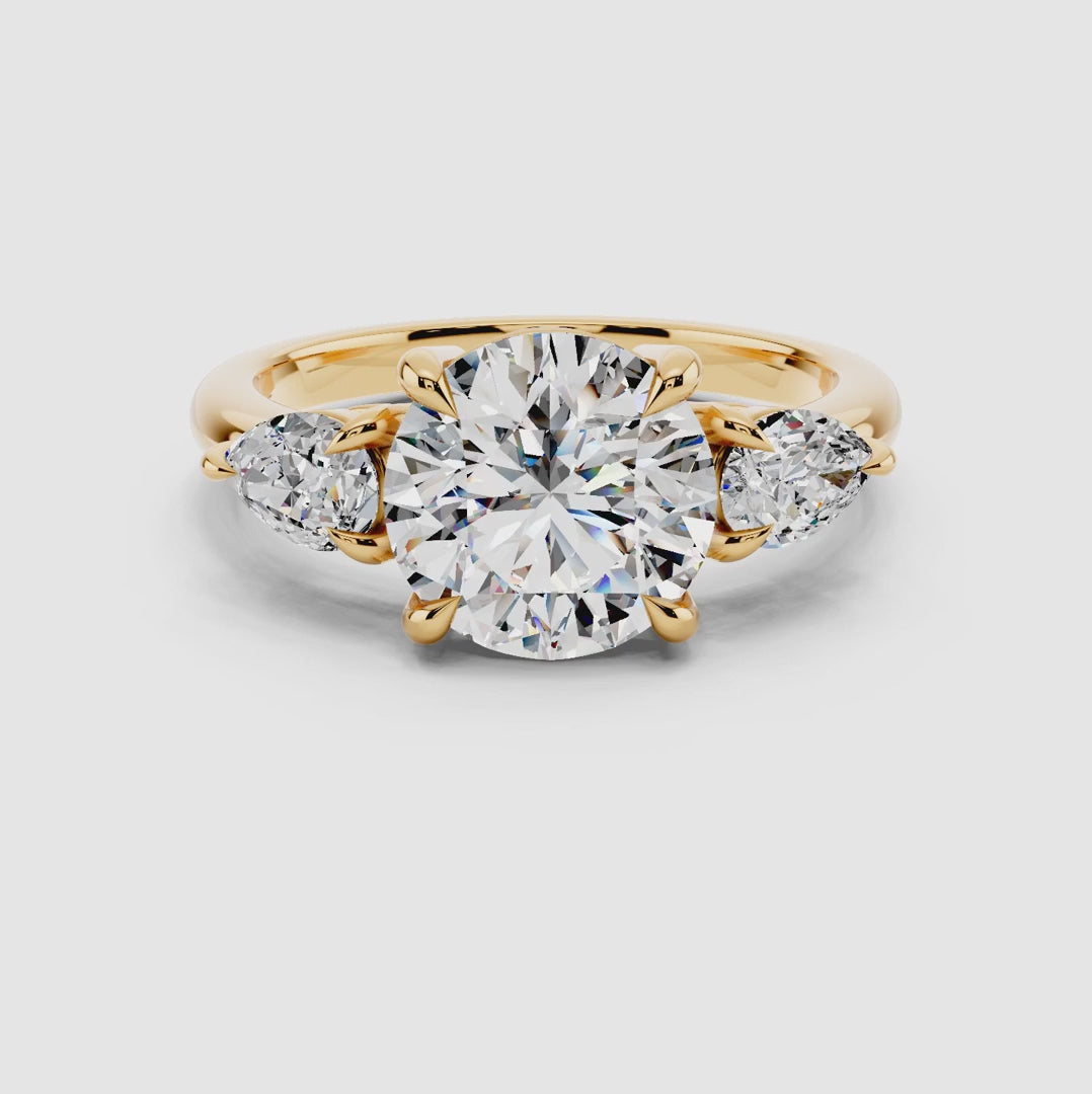Oria Round Trinity Ring