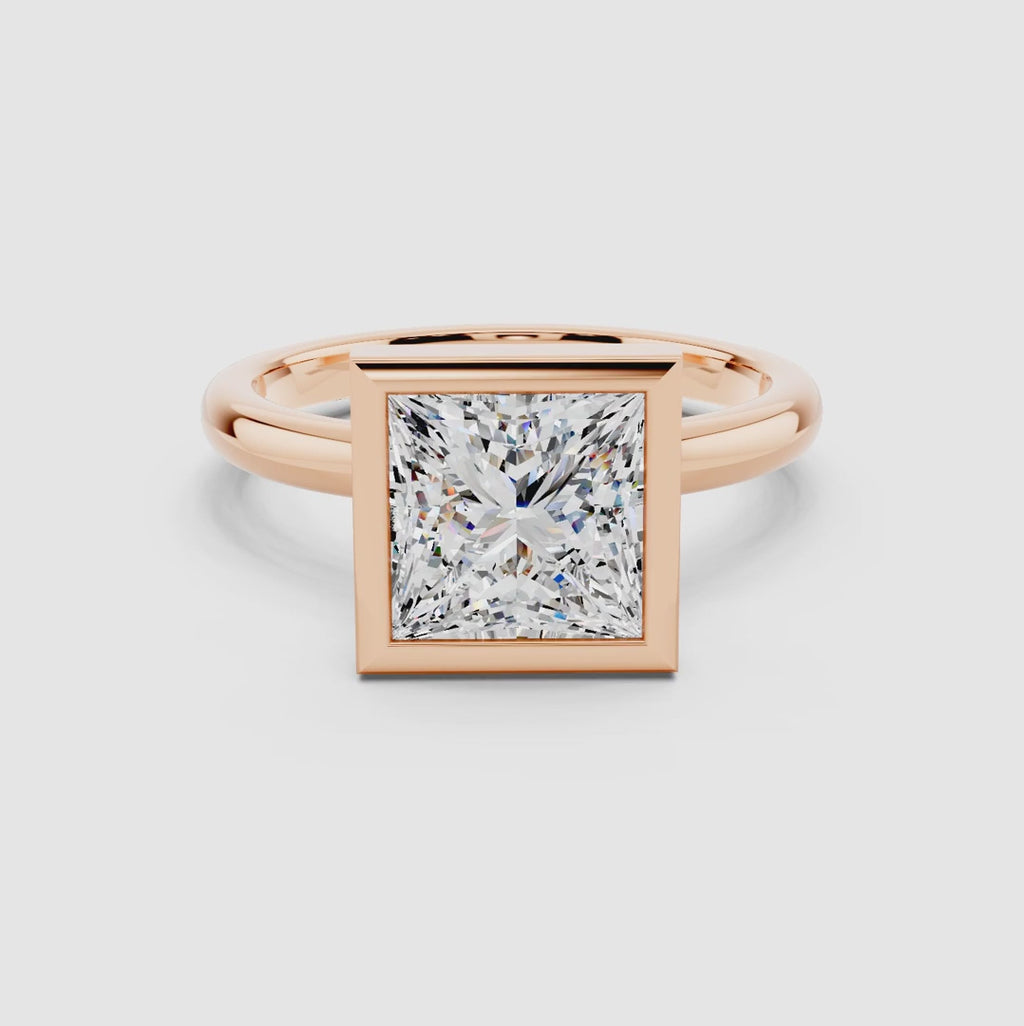 Avera Princess Frame Ring
