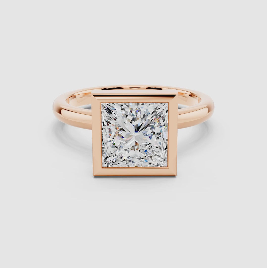 Avera Princess Frame Ring