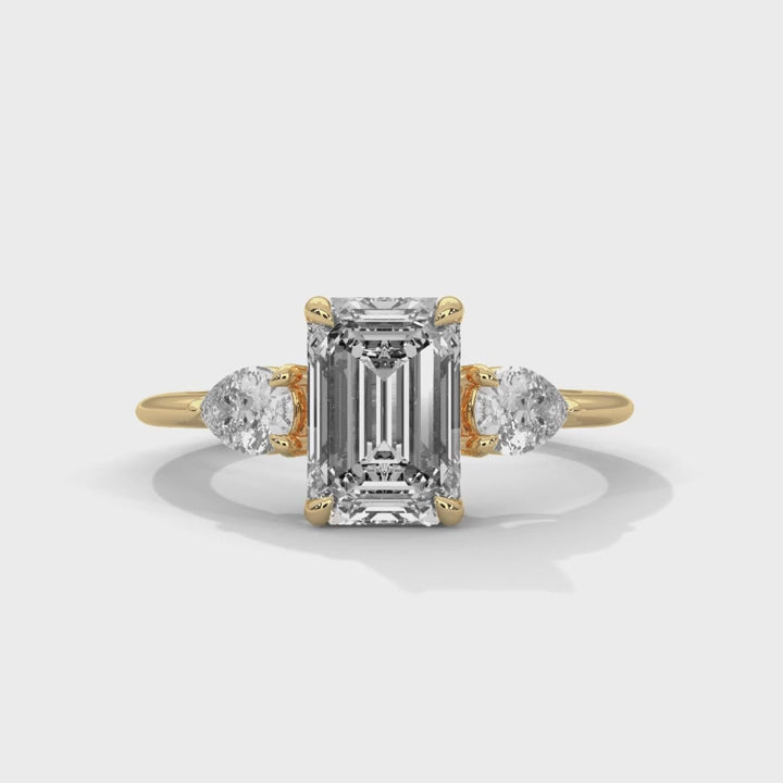 Veyra Emerald Trinity Ring