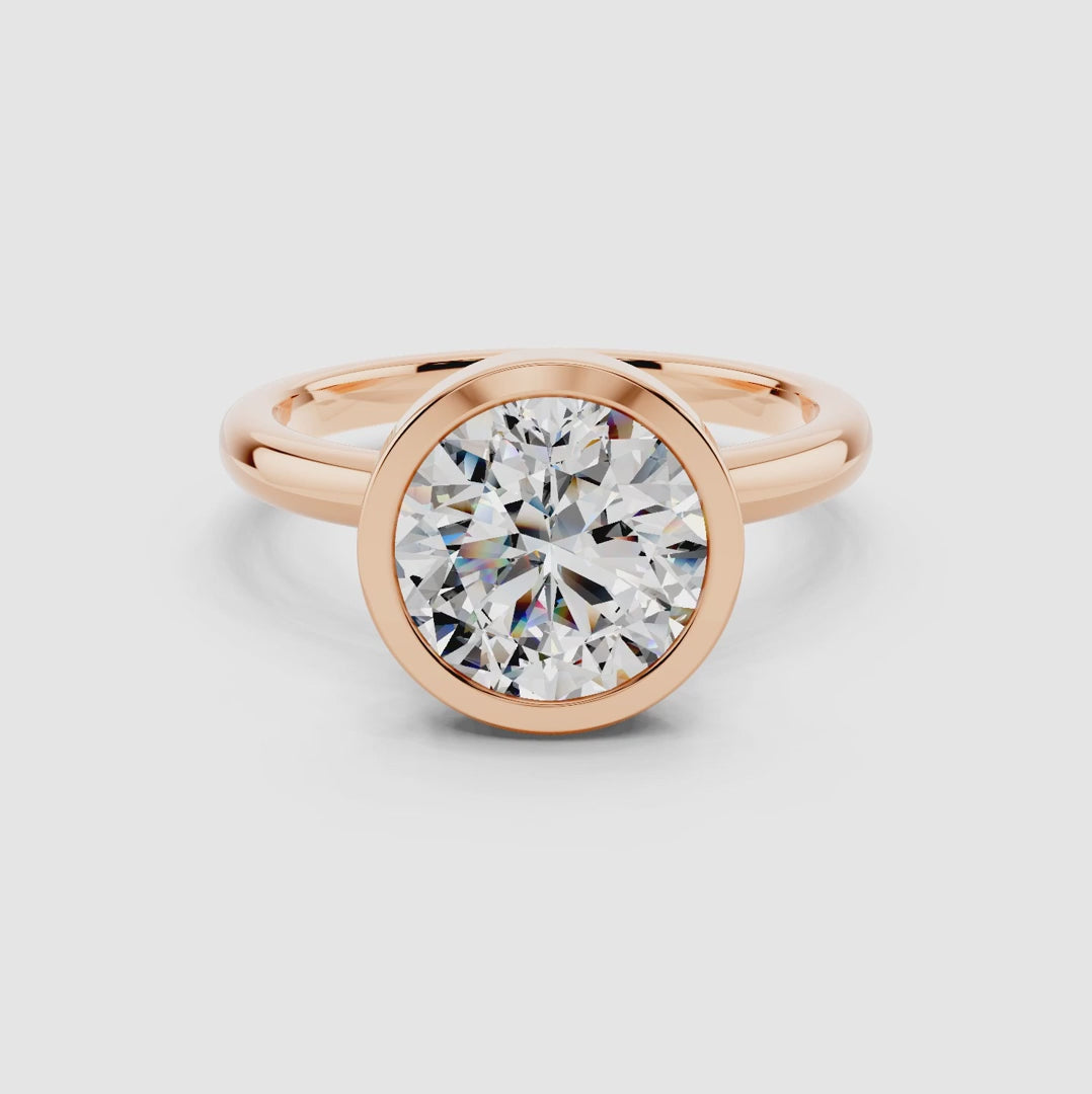 Oria Round Frame Ring