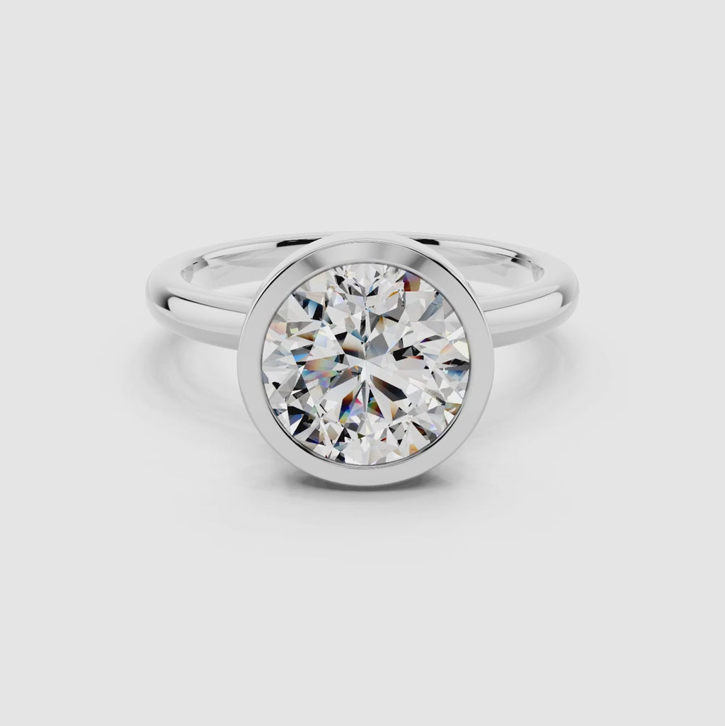 Oria Round Frame Ring